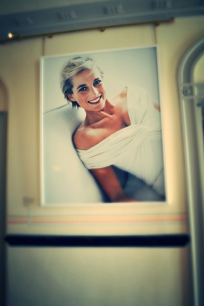 photo of diana in kensington palace