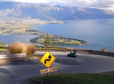 uge ride with view on lake Wakatipu and Queenstown in New Zealand
