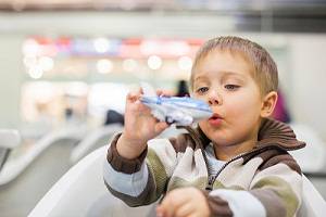 child at the airpor