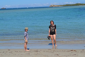 kids on the beach at penguin island