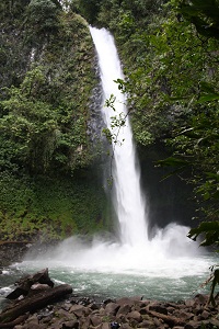 waterfall in la fortun