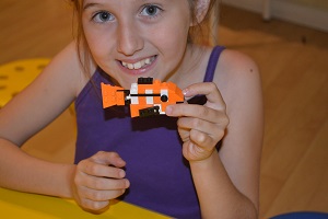 girl made nemo from lego