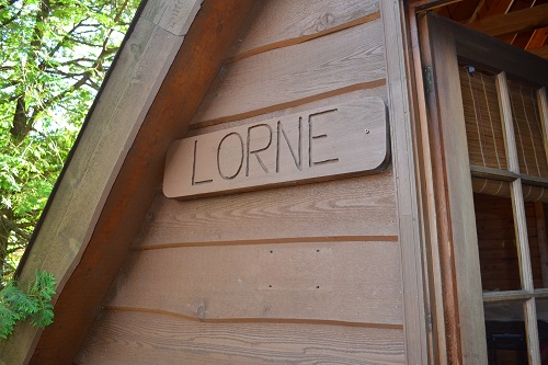 wood cabin at wilderness tours