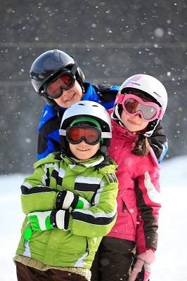 children skiing