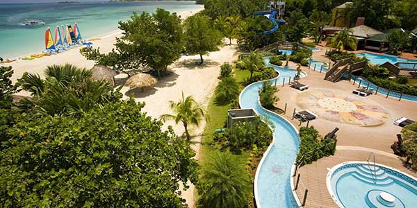 Grand Pineapple Beach Resort