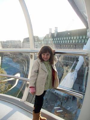 child on london eye