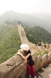 girl on great wall of china