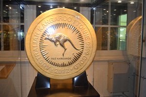 world's largest gold coin