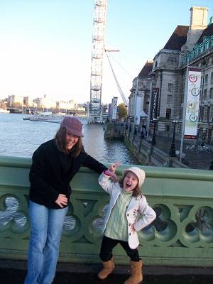 kids in front of London Eye